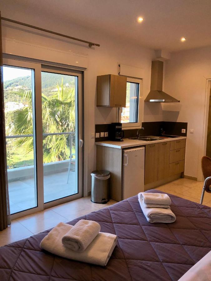 Vanessa House Luxury Apartments Скіатос Екстер'єр фото