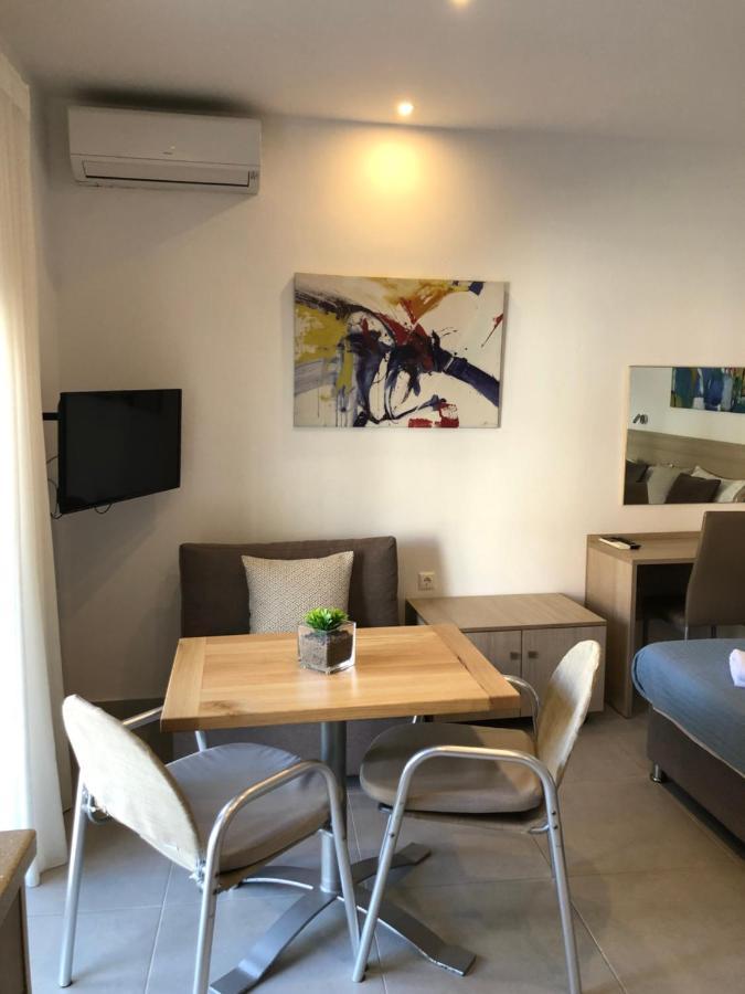 Vanessa House Luxury Apartments Скіатос Екстер'єр фото