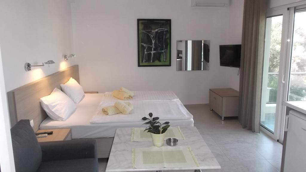 Vanessa House Luxury Apartments Скіатос Екстер'єр фото